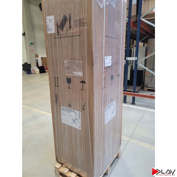 Liebherr CBNsda 5723 poškodená