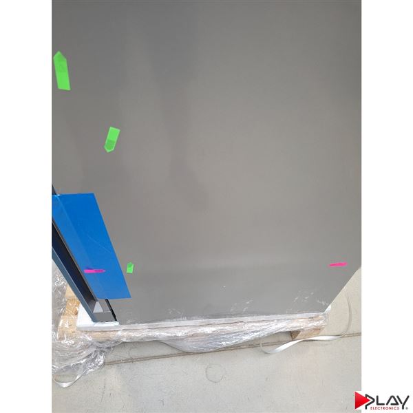 Liebherr CBNsda 5723 poškodená